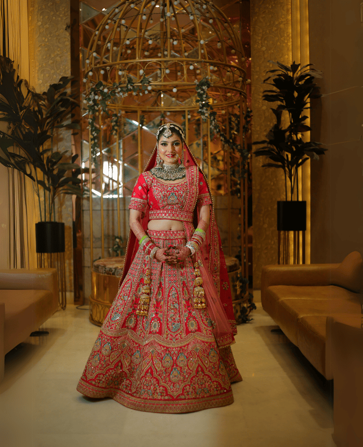 Indian bride posing confidently in traditional wedding attire, photo clicked by SK Digital Photo Studio