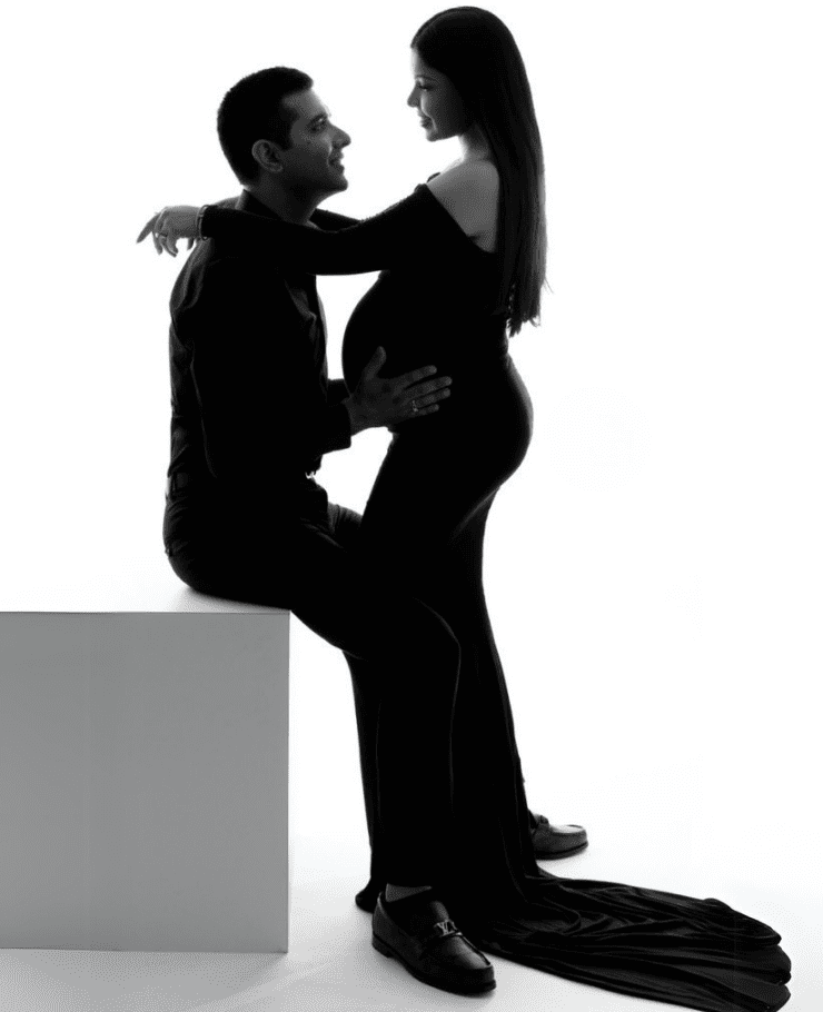 best maternity photographer in delhi
