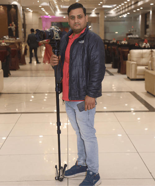 Mr. Sunil Kumar Soni Owner of Sk Digital Photo Studio